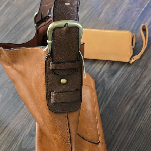Two-Piece Tan Shoulder Bag and Wallet Wristlet Set NWOT - Picture 5 of 11